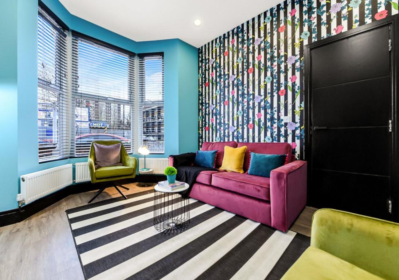 Bright & Colourful House - Best For A Large Groups Лондон Екстериор снимка